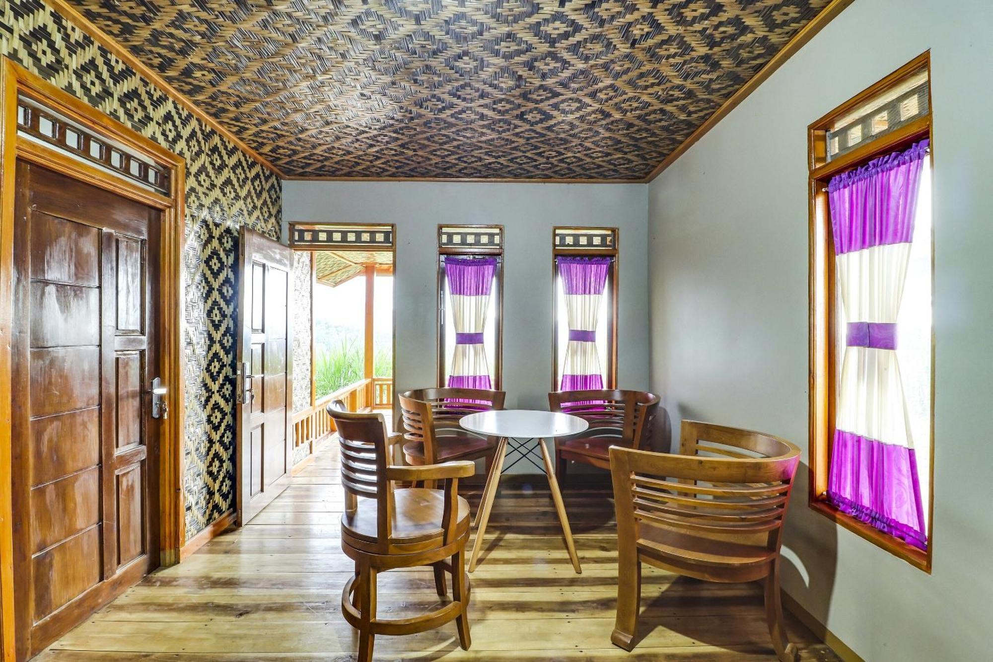Oyo Homes 90956 Desa Wisata Guranteng Pendjalu ภายนอก รูปภาพ