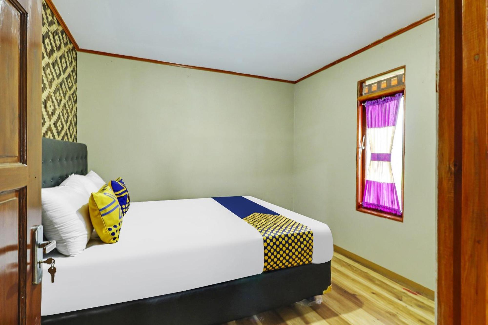 Oyo Homes 90956 Desa Wisata Guranteng Pendjalu ภายนอก รูปภาพ