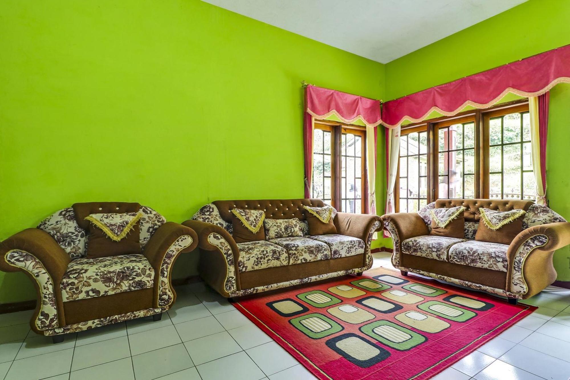 Oyo Homes 90956 Desa Wisata Guranteng Pendjalu ภายนอก รูปภาพ
