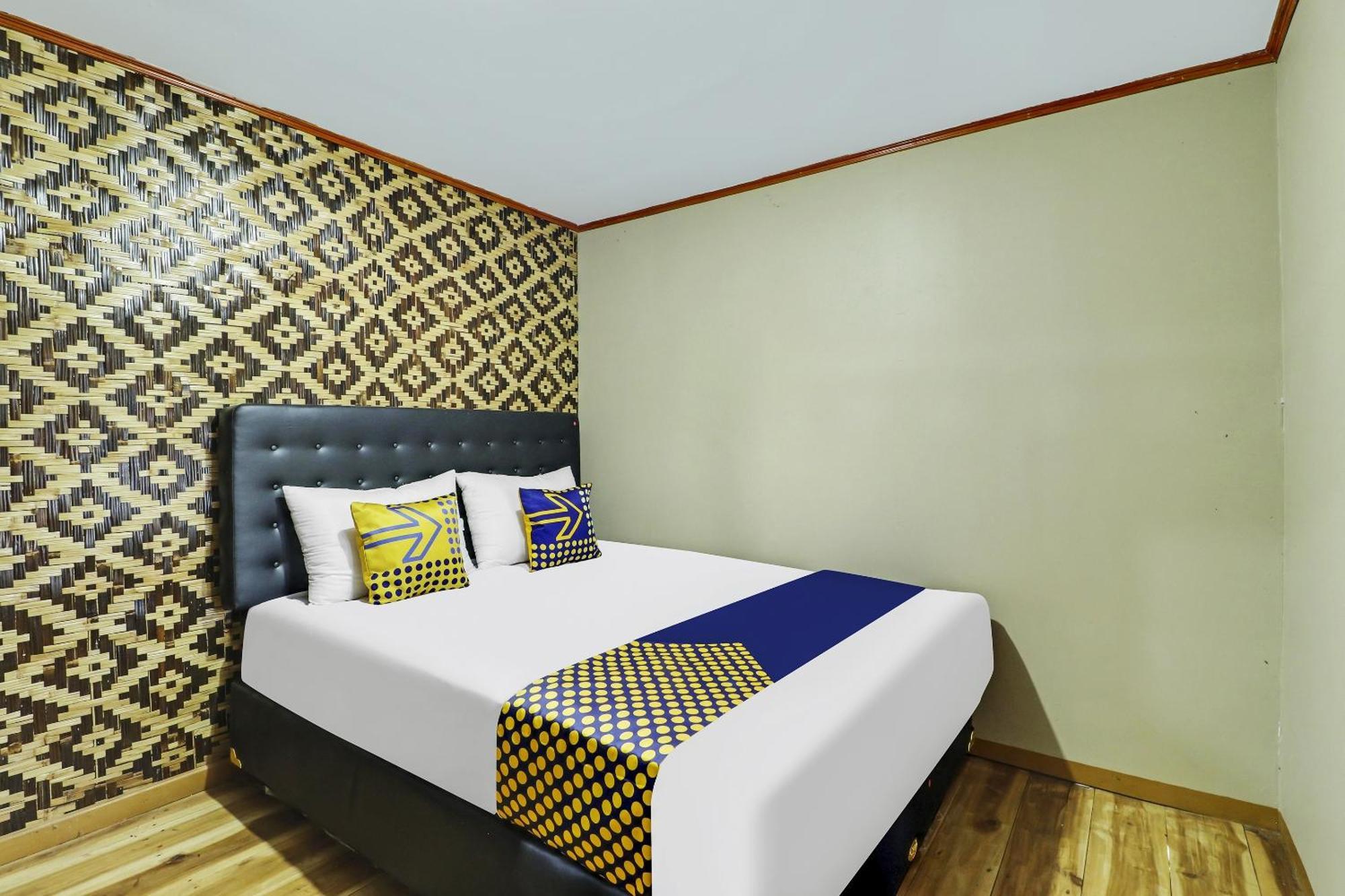 Oyo Homes 90956 Desa Wisata Guranteng Pendjalu ภายนอก รูปภาพ