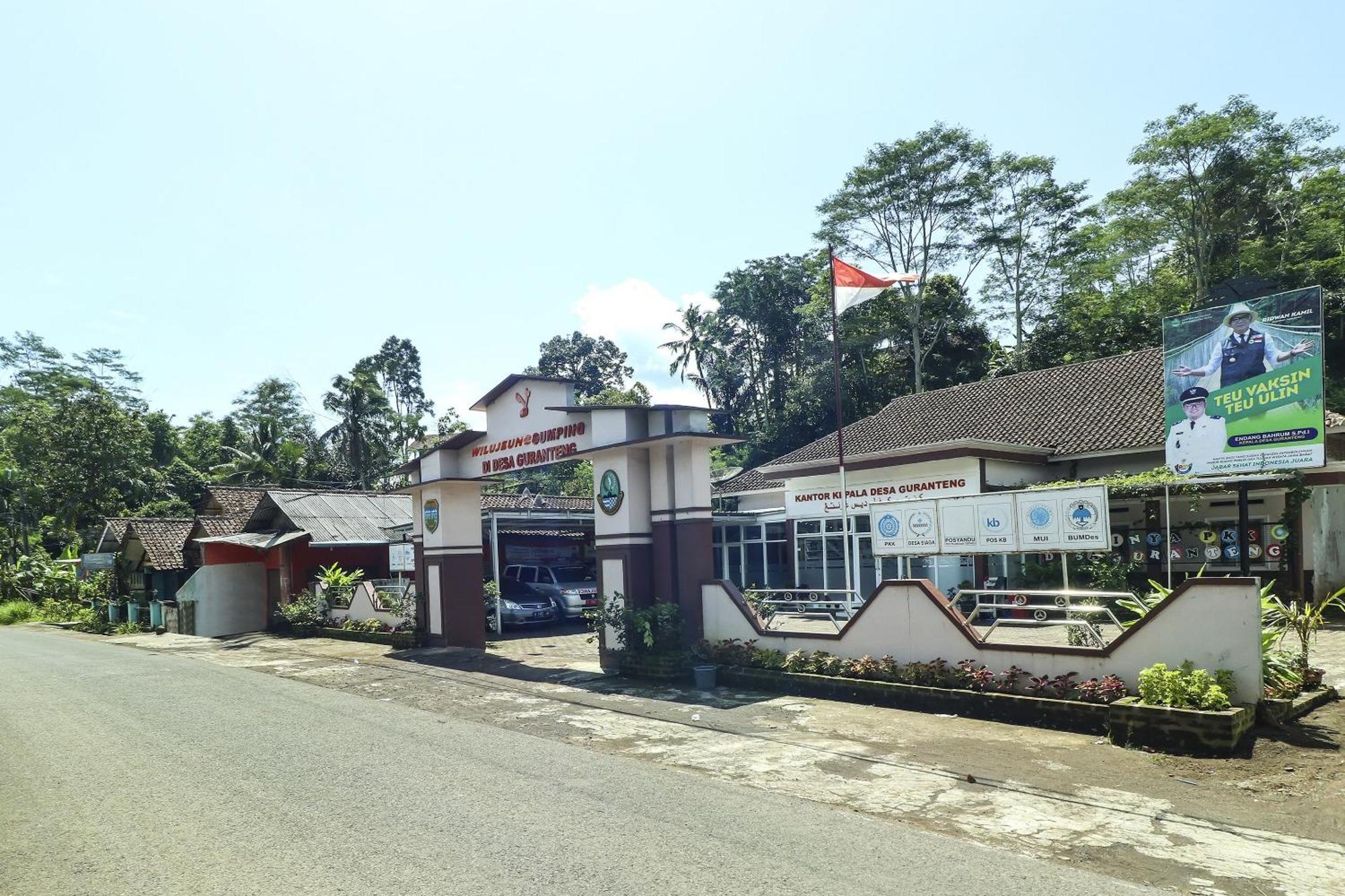 Oyo Homes 90956 Desa Wisata Guranteng Pendjalu ภายนอก รูปภาพ